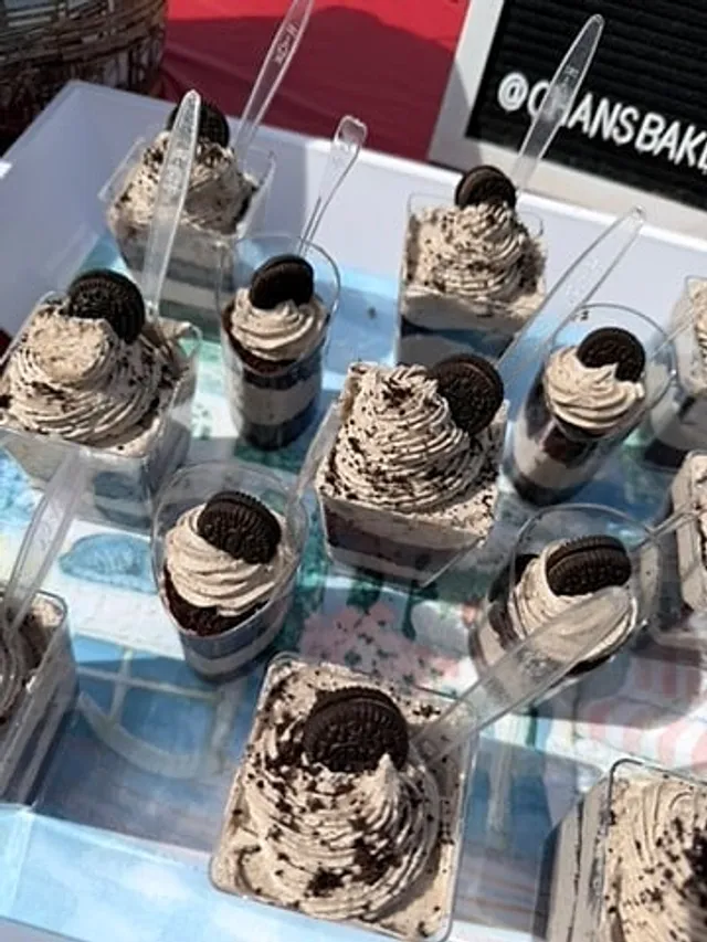 Oreo Cake Truffle Cups, detail 1