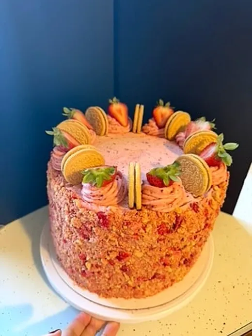 Strawberry Crunch Cake