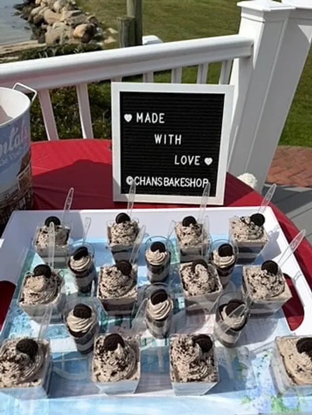 Oreo Cake Truffle Cups